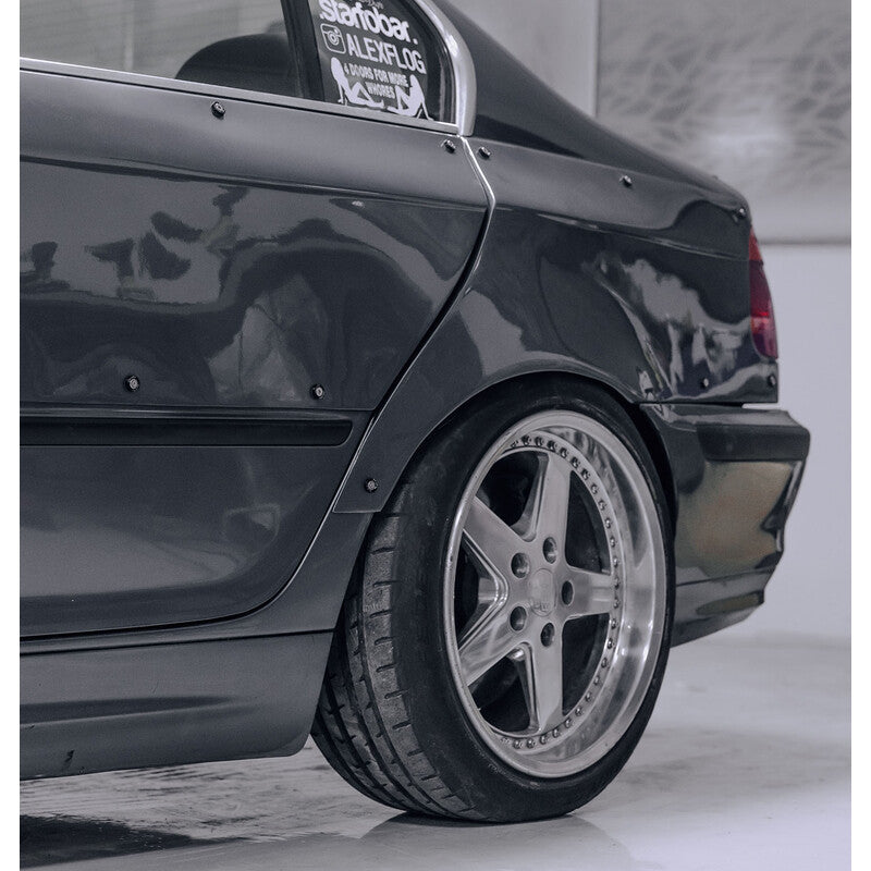 BODYKIT (WIDE BODY) BMW E46 SEDAN