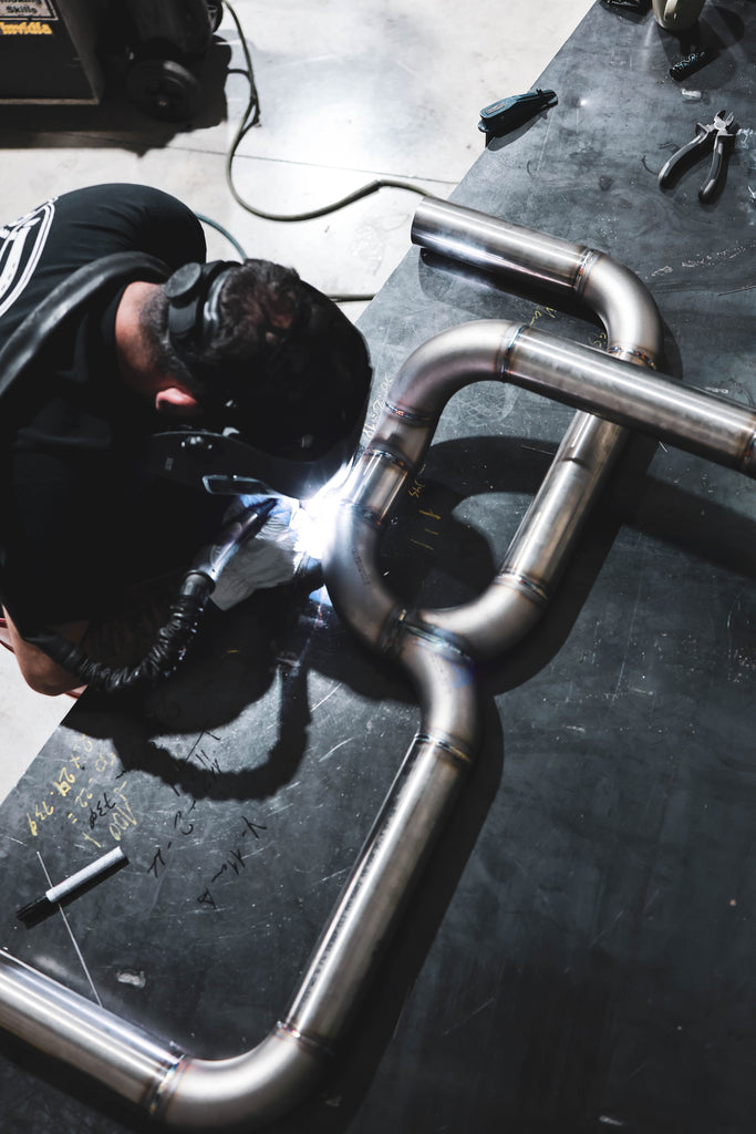 CUSTOM EXHAUSTS: HOW TO TRANSFORM THE SOUND AND PERFORMANCE OF YOUR CAR