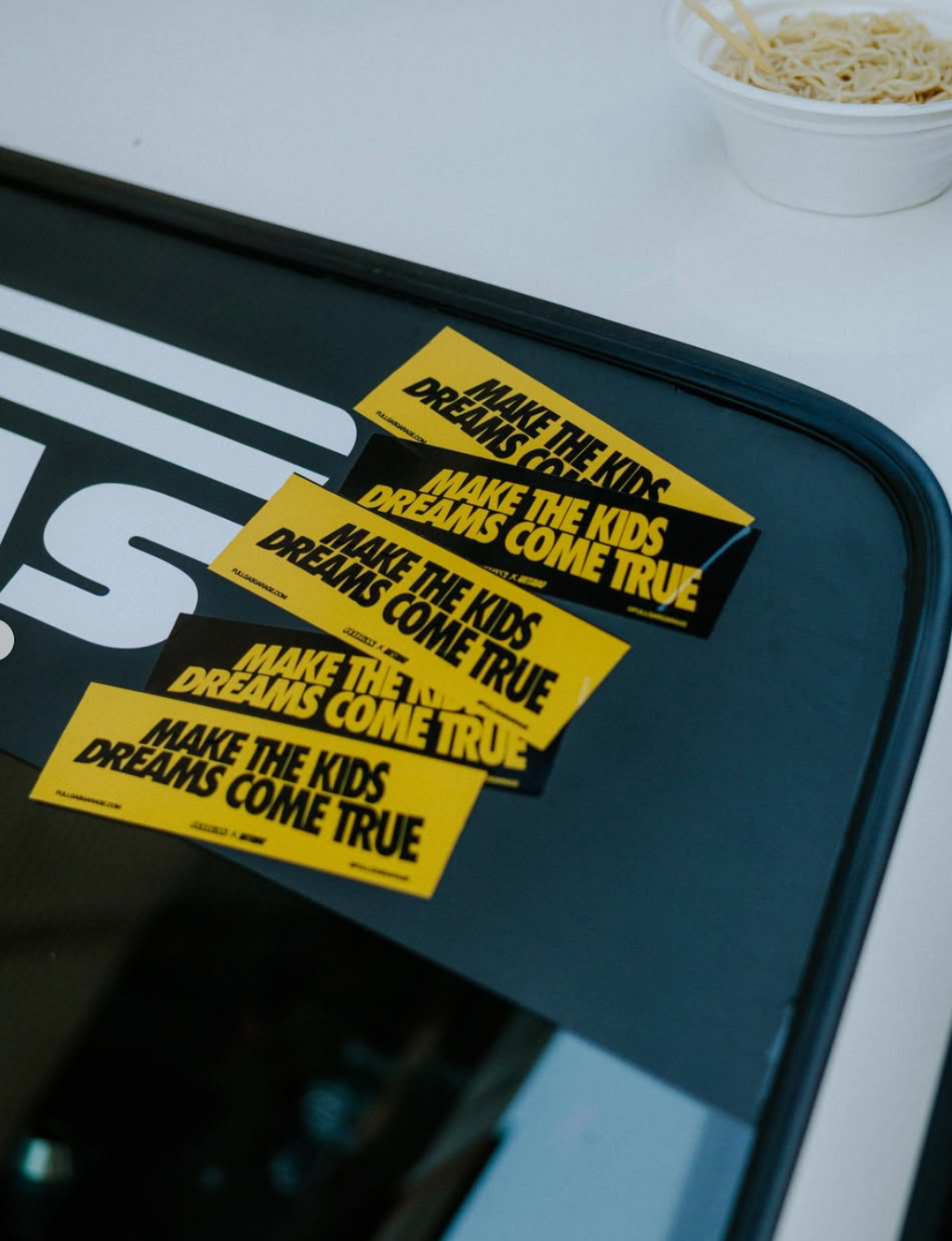 CAMISETA MAKE THE KIDS DREAMS COME TRUE