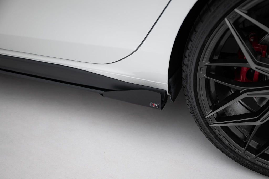 Taloneras Street Pro + Flaps Volkswagen Golf GTI / GTE / GTI Clubsport / R-Line Mk8