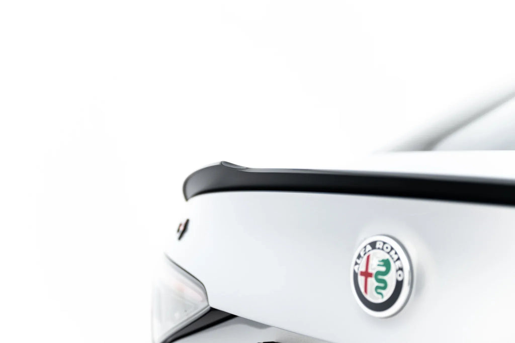 Alfa Romeo Giulia spoiler extension