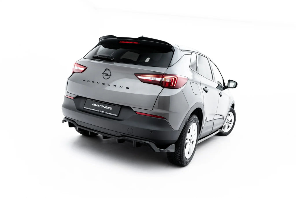 Splitter trasero Opel Grandland Mk1 (con barras verticales)