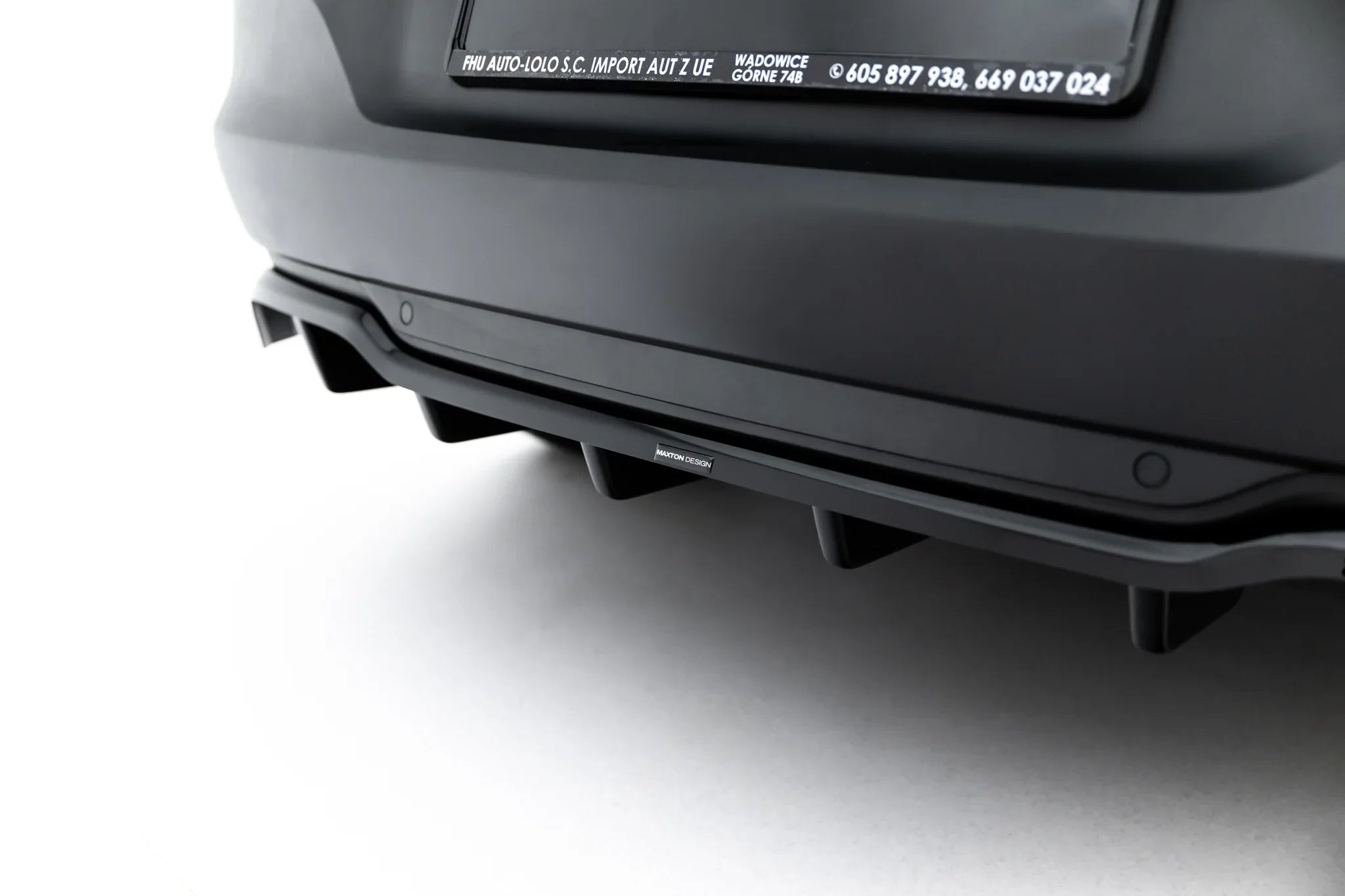 Splitter trasero Opel Grandland Mk1 (con barras verticales)