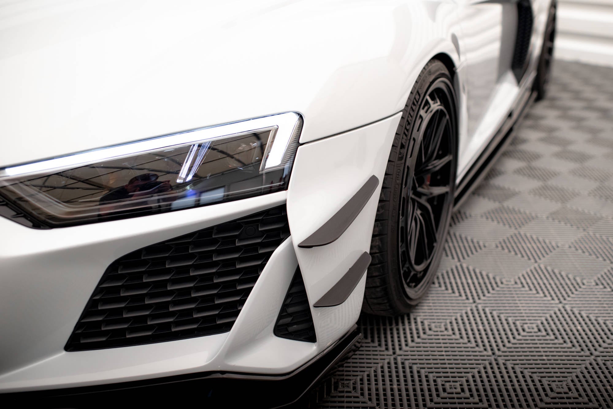 Canards (Deflectores delantero parachoques) Audi R8 Mk2 Facelift