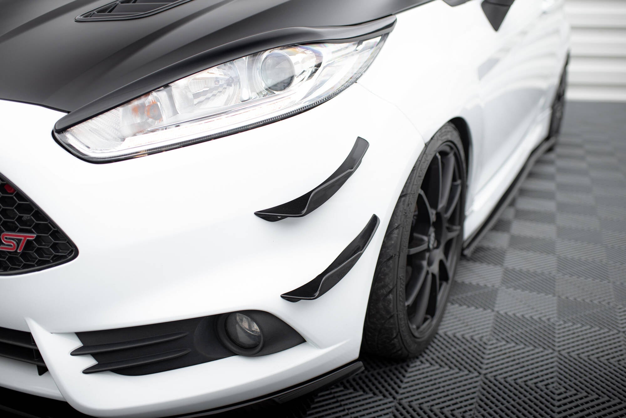 Canards (Deflectores delantero parachoques) Ford Fiesta Mk7 ST Facelift