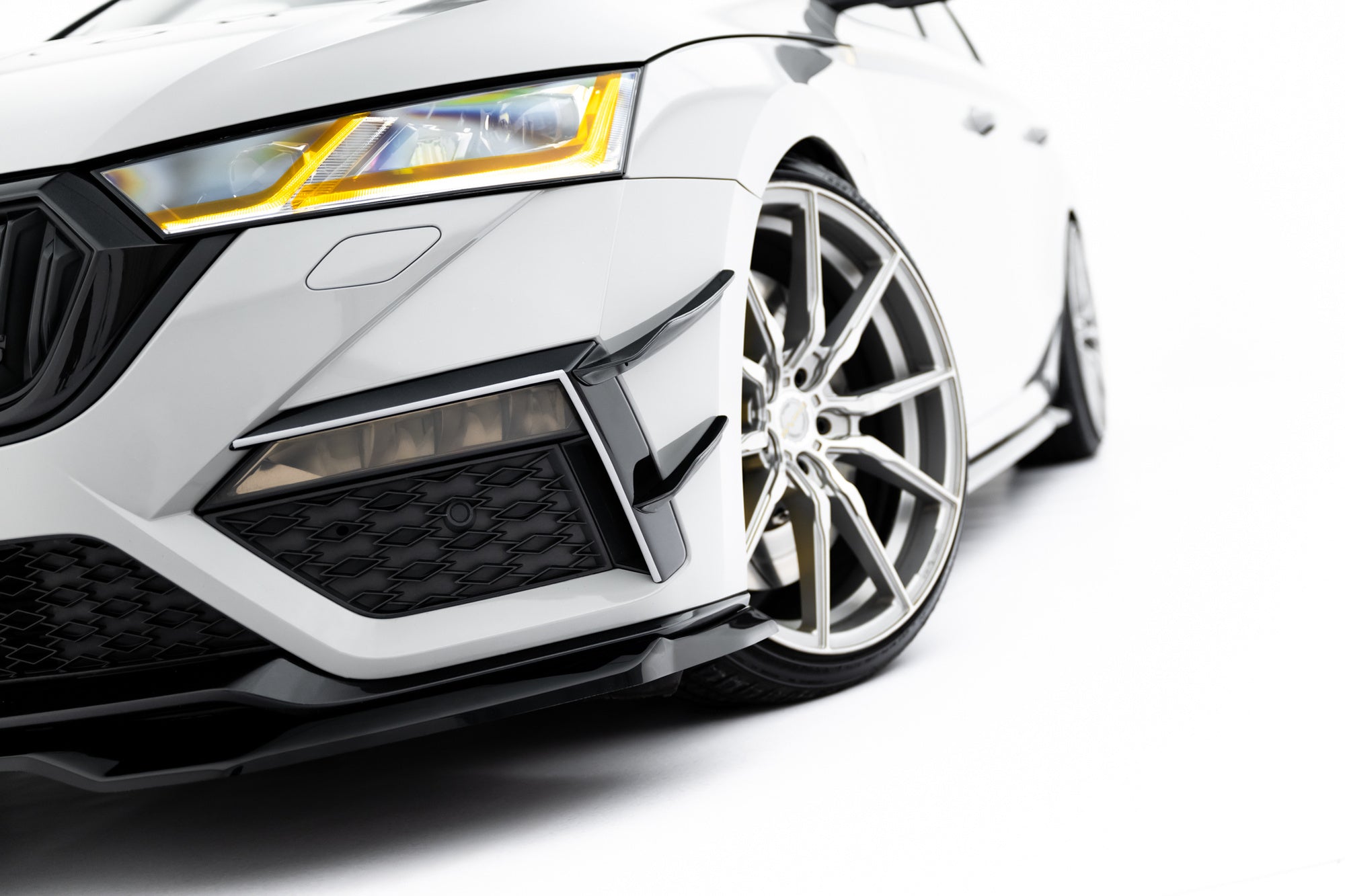 Canards (Deflectores delantero parachoques) Skoda Octavia RS Mk4