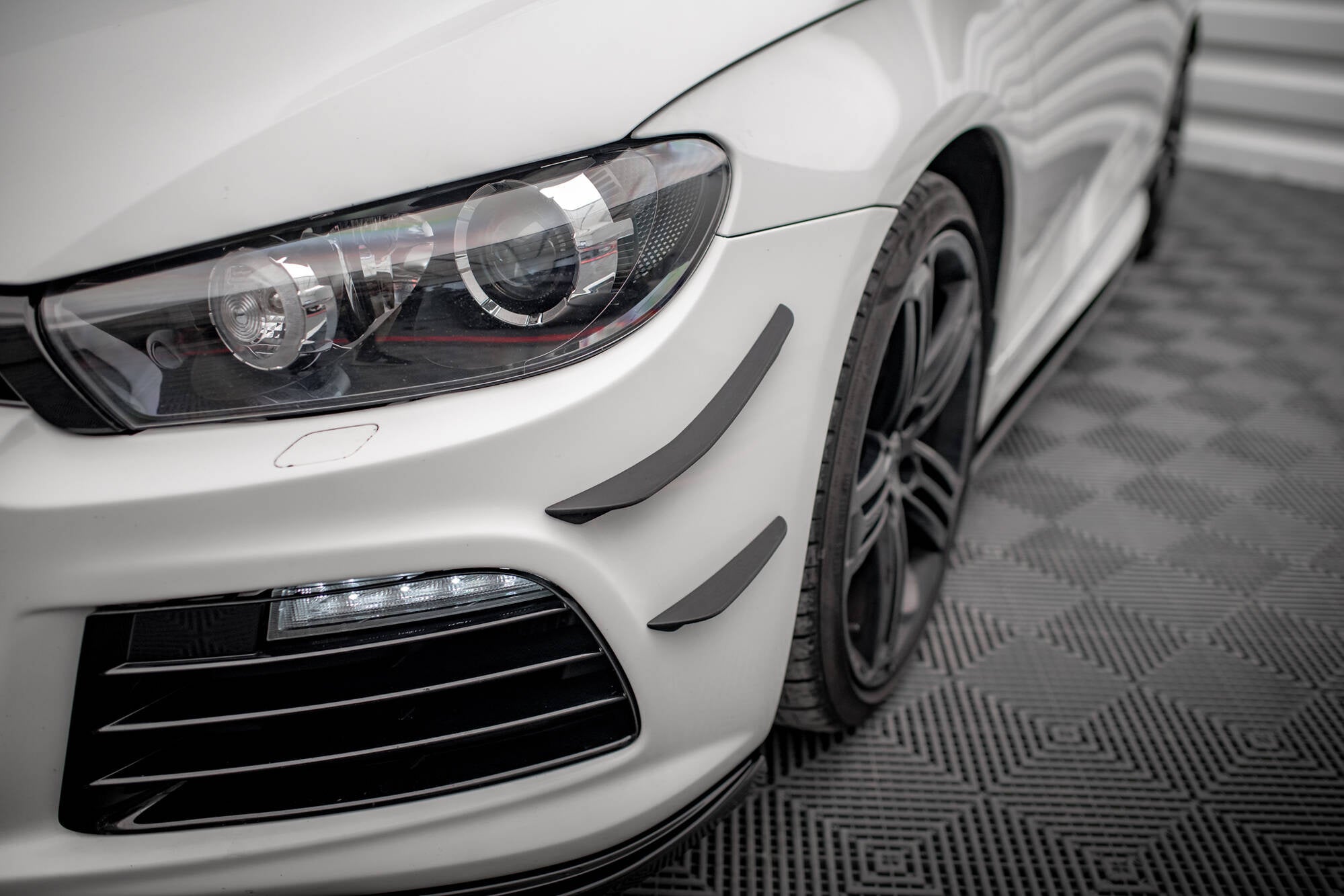 Canards (Deflectores delantero parachoques) Volkswagen Scirocco R Mk3