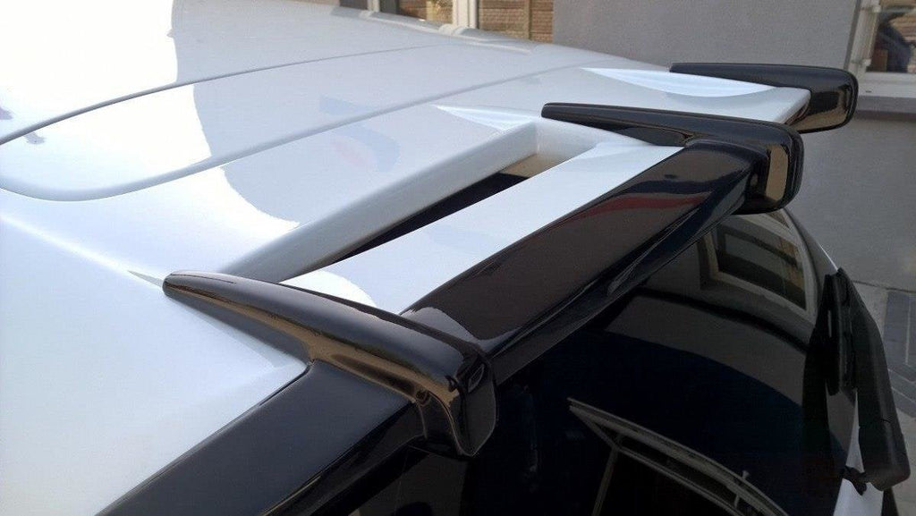 Añadido de spoiler dachowego Ford Fiesta ST Mk7 Facelift