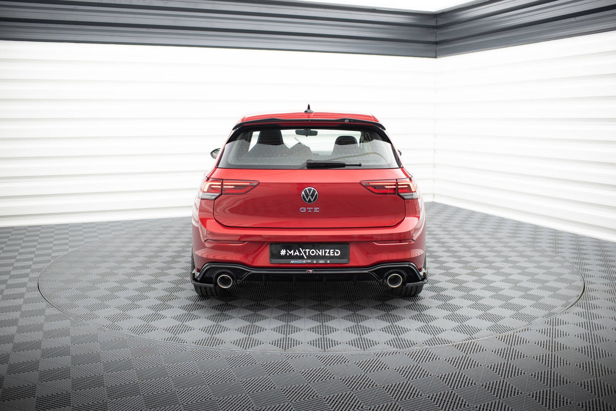 Difusor con cola de escape Volkswagen Golf GTE R-Line Mk8 Facelift