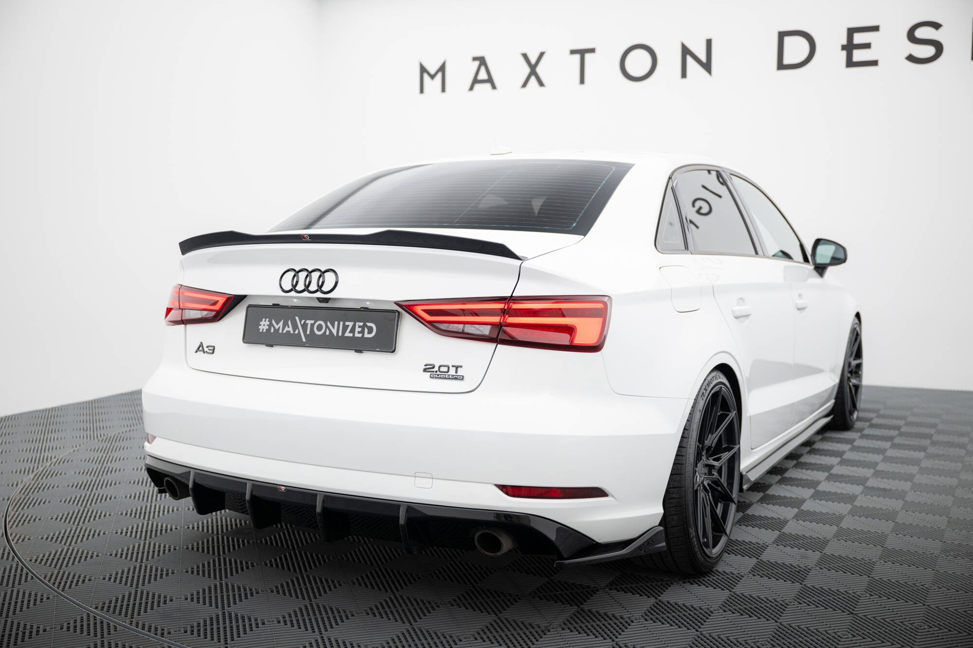 Difusor Audi A3 Sedán 8V Facelift (versión con salidas de escape simples a ambos lados)