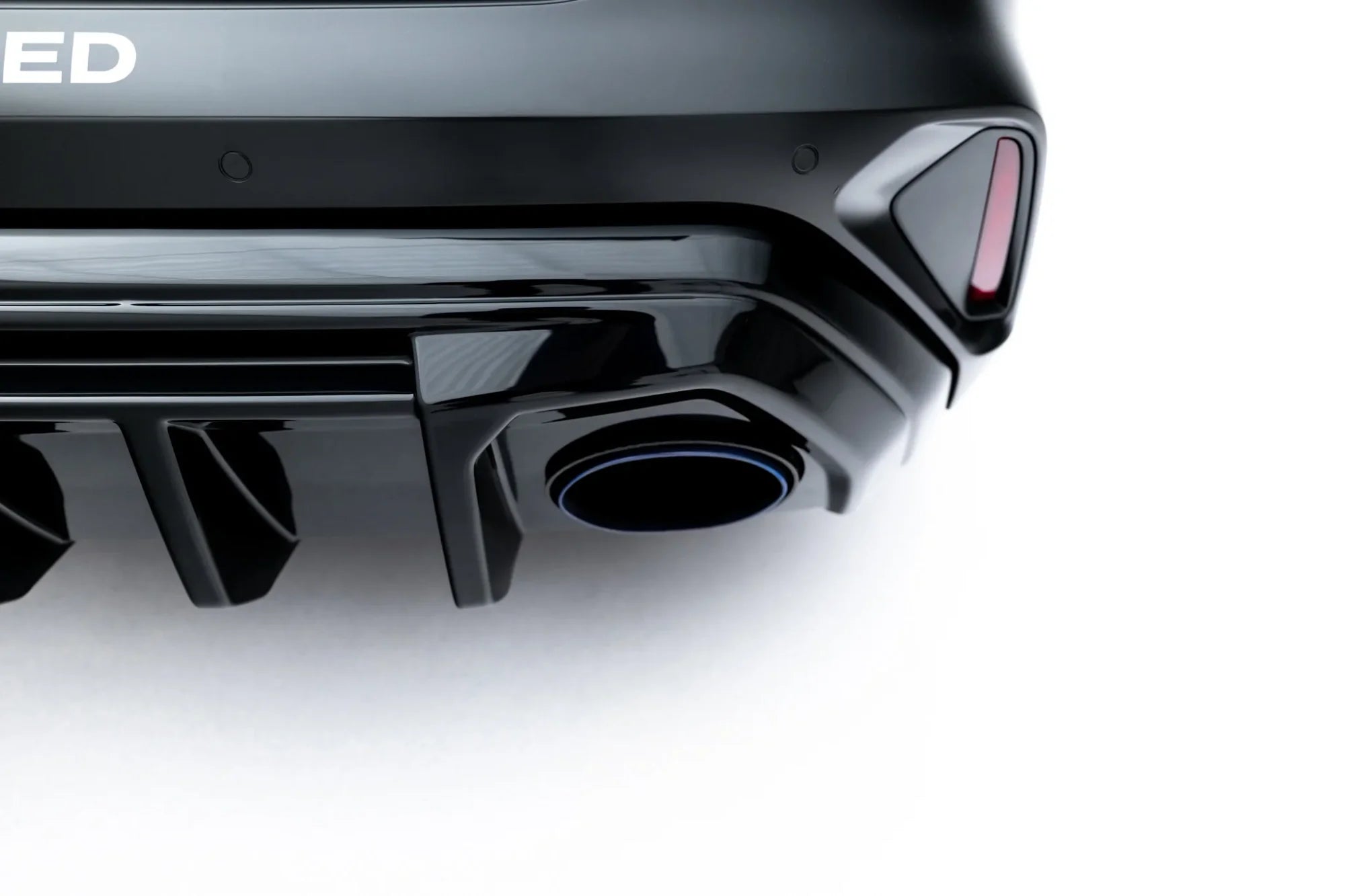 Difusor Audi RS3 Berlina / Sedán 8Y Facelift (versión con luz LED)