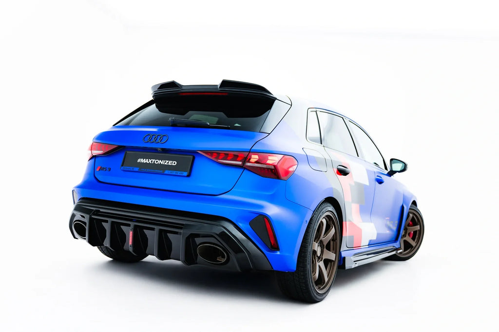 Difusor Audi RS3 Sportback 8Y Facelift (versión con luz LED)