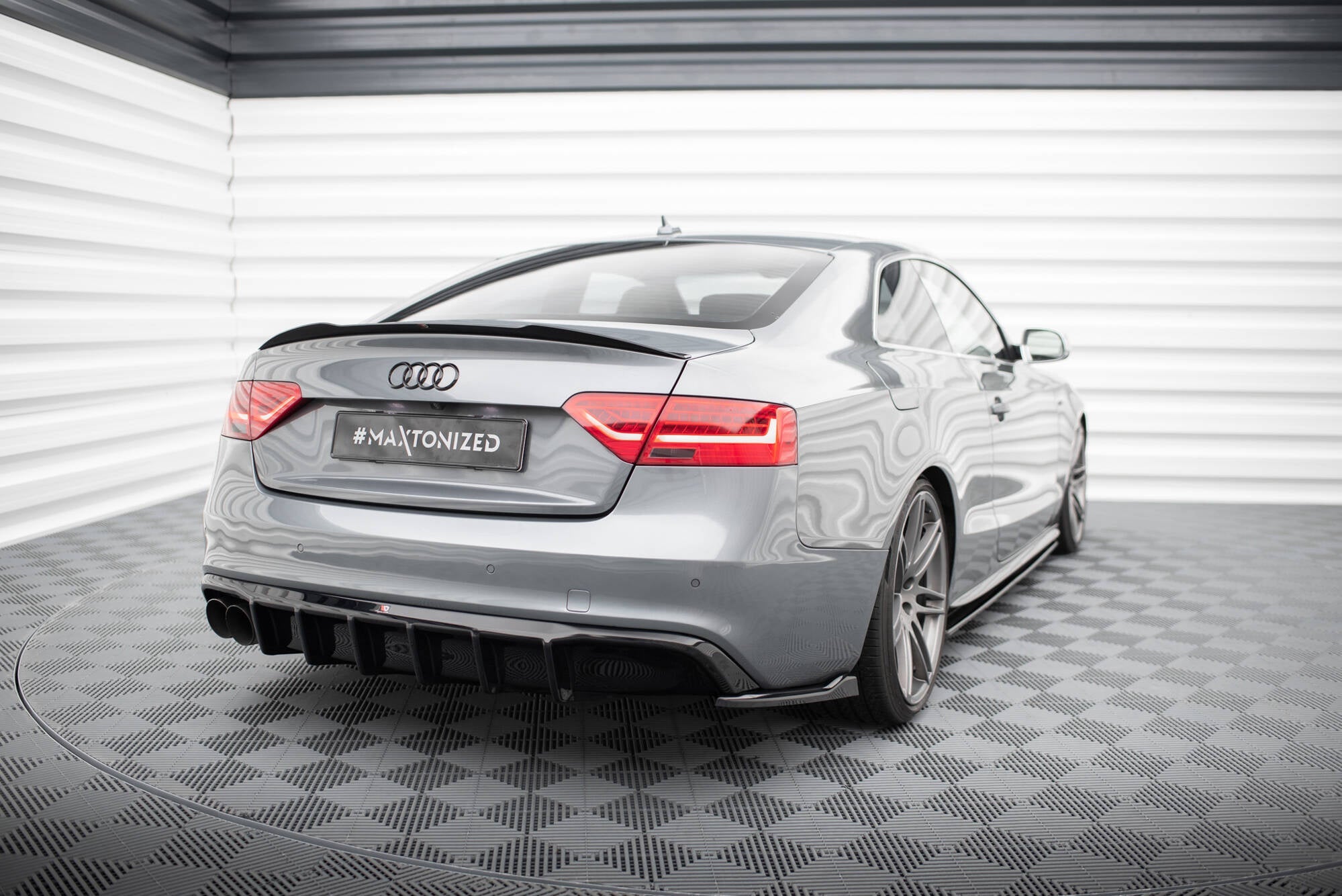 Difusor Audi S5 A5 S-Line 8t Facelift (Doble salida a un lado)