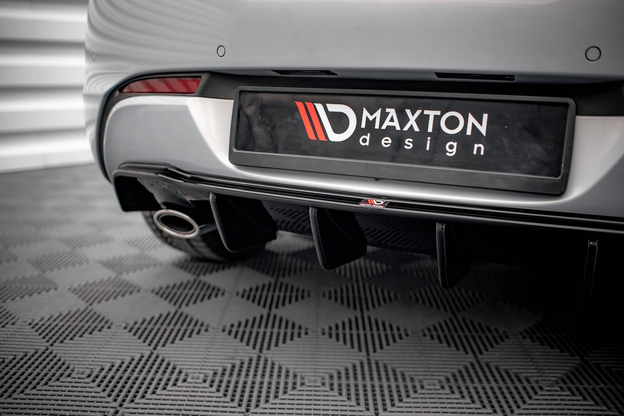 Difusor Opel Astra GTC OPC-Line J (versión con escape simple lateral)