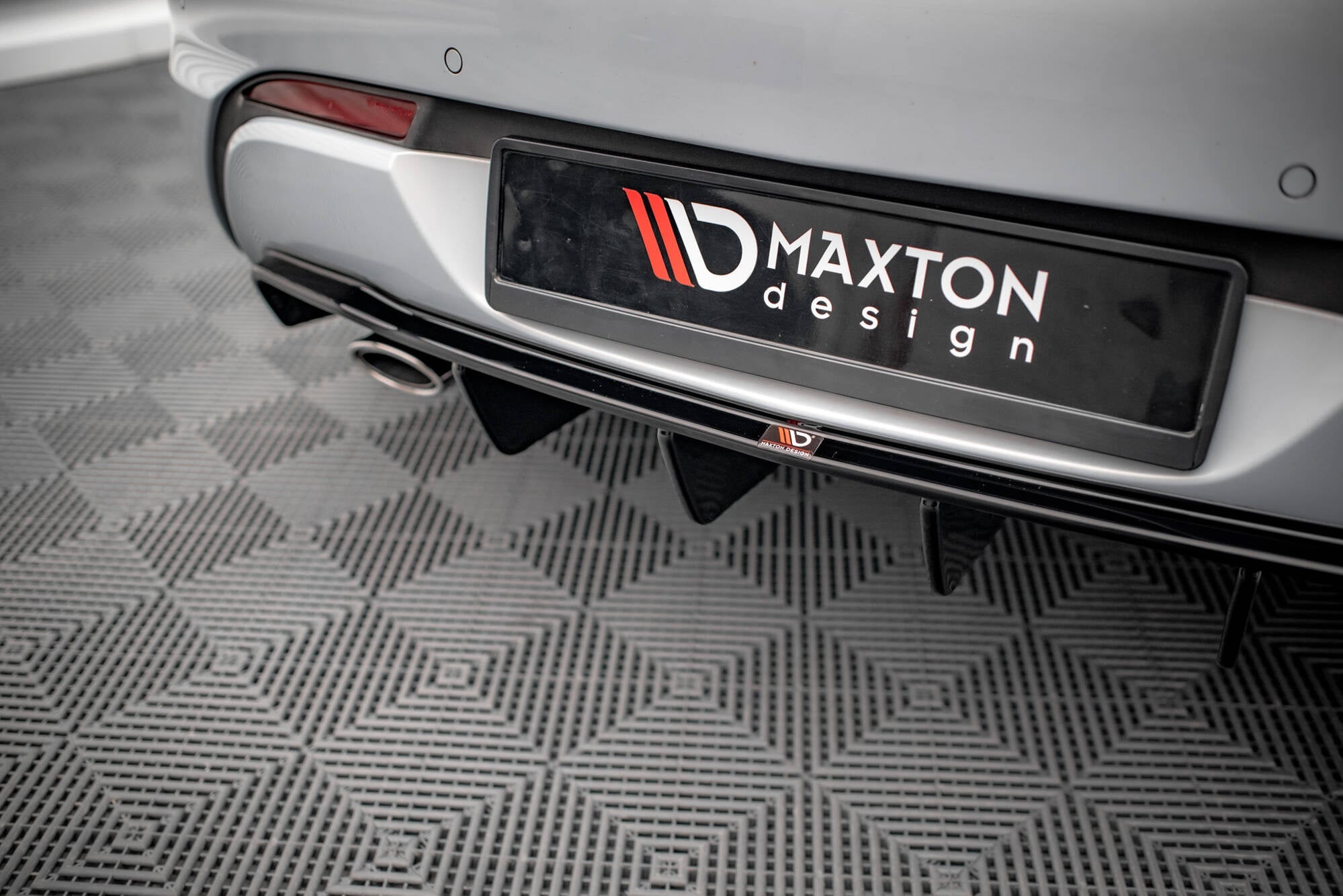 Difusor Opel Astra GTC OPC-Line J (versión con escape simple lateral)