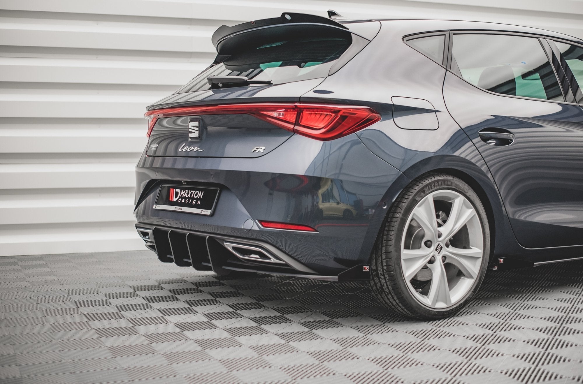 Difusor Street Pro + Flaps Seat León FR Hatchback Mk4