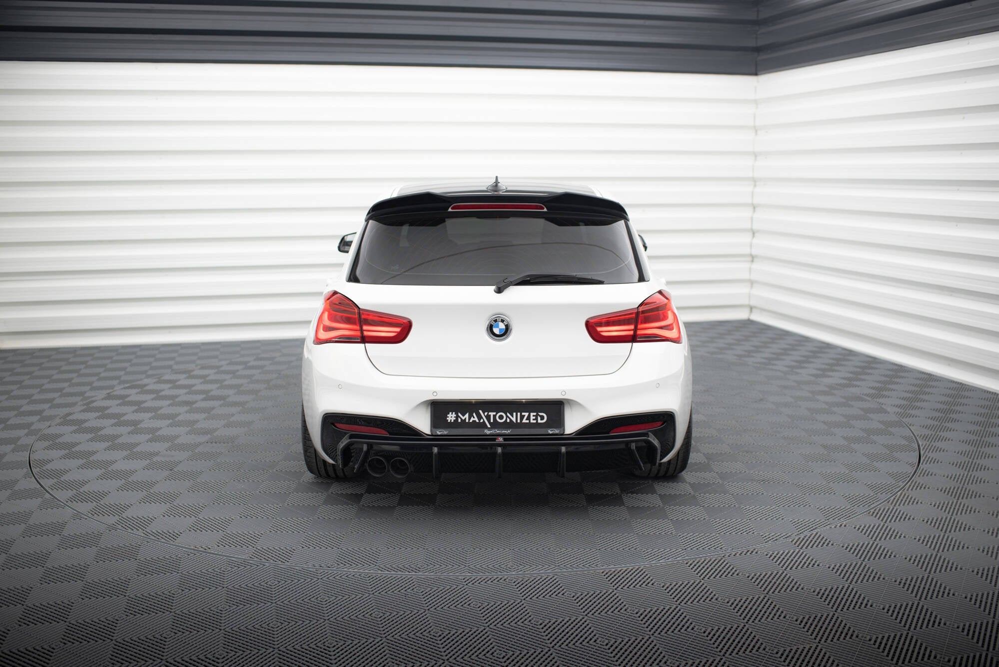 Difusor V.3 BMW 1 M-Pack F20 Facelift (Doble salida a un lado)