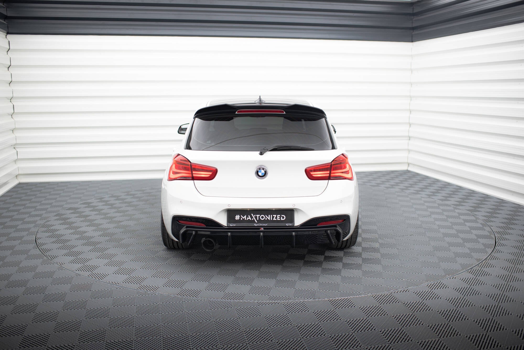 Difusor V.3 BMW Serie 1 M-Pack F20 Facelift (1 salida simple)