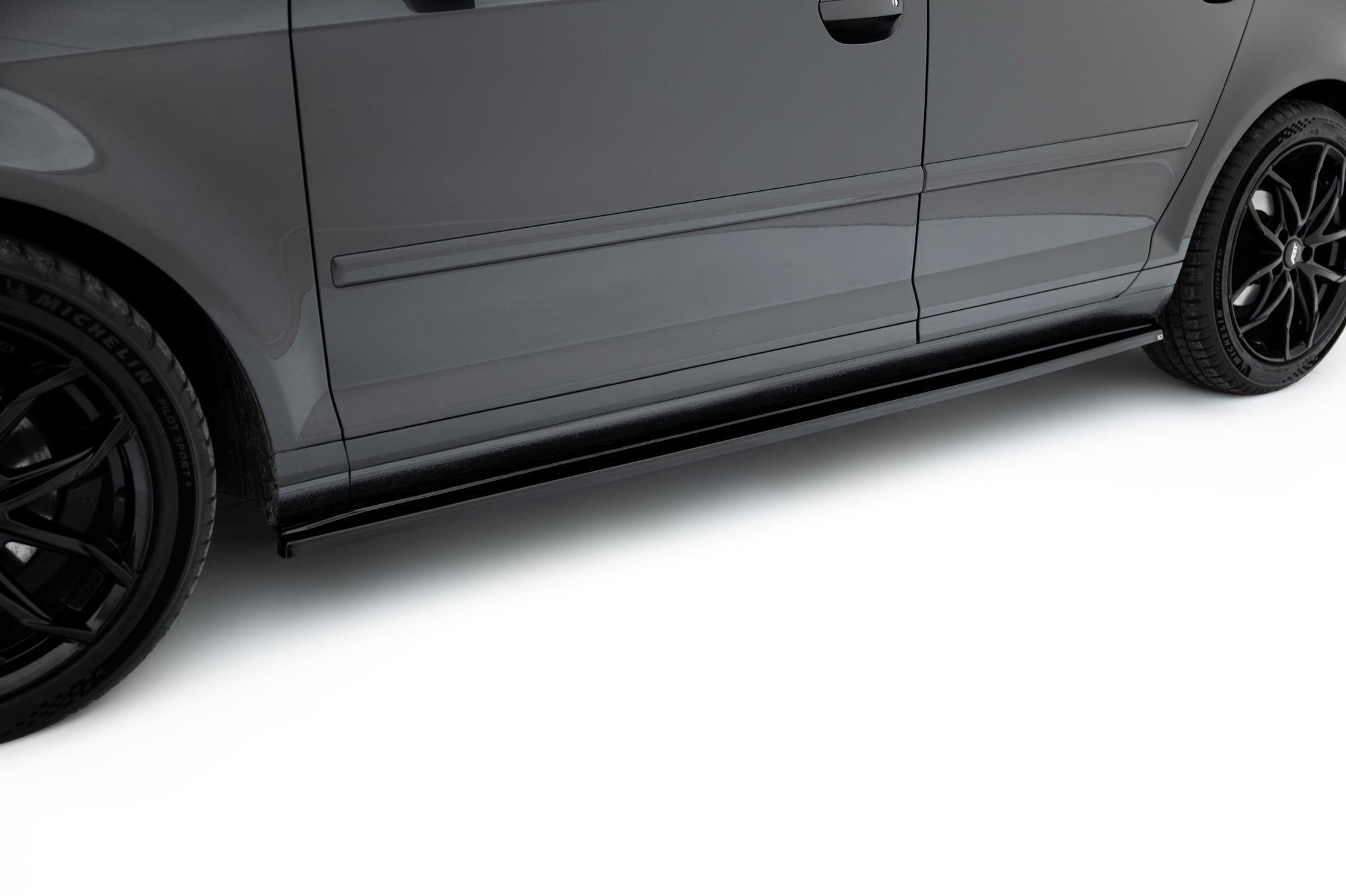 Taloneras Audi A3 Sportback 8P / 8P Facelift