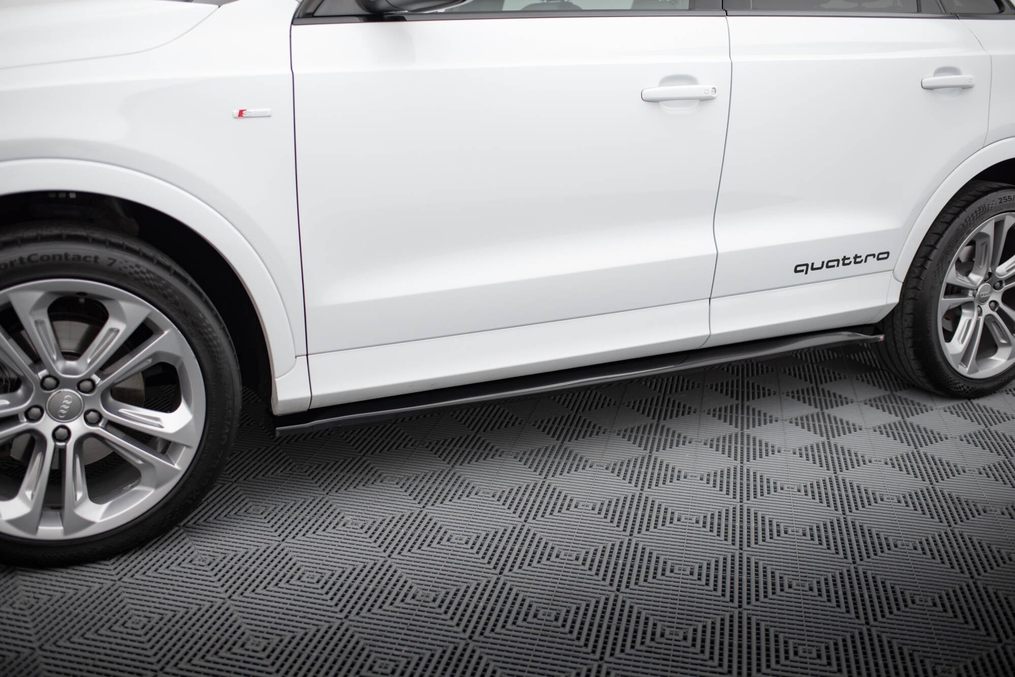 Taloneras Audi Q3 S-line 8U