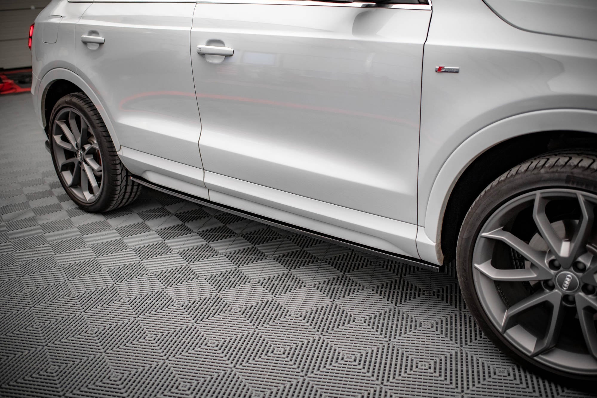 Taloneras Audi Q3 Sport 8U Facelift