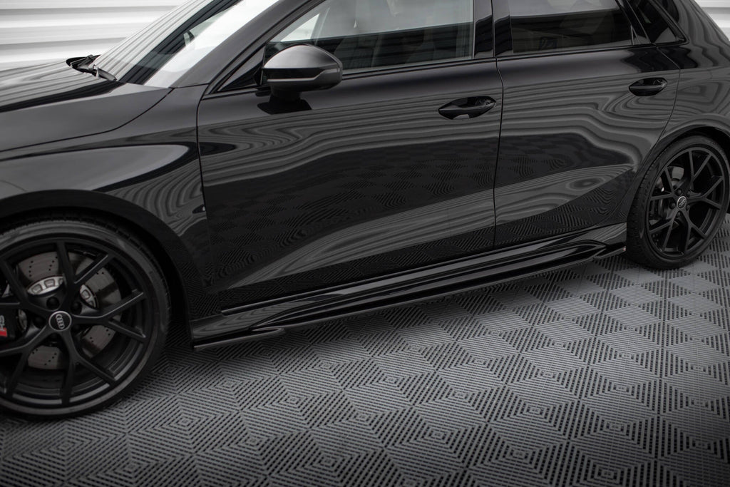 Audi RS3 Sportback 8Y Side Skirts