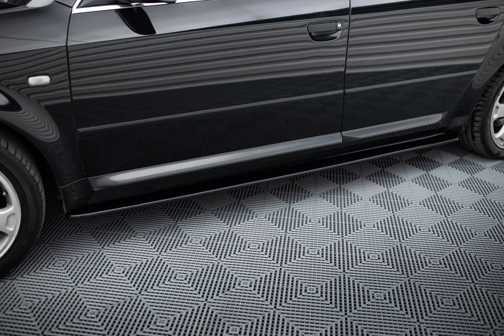 Audi S6 C5 heel pads
