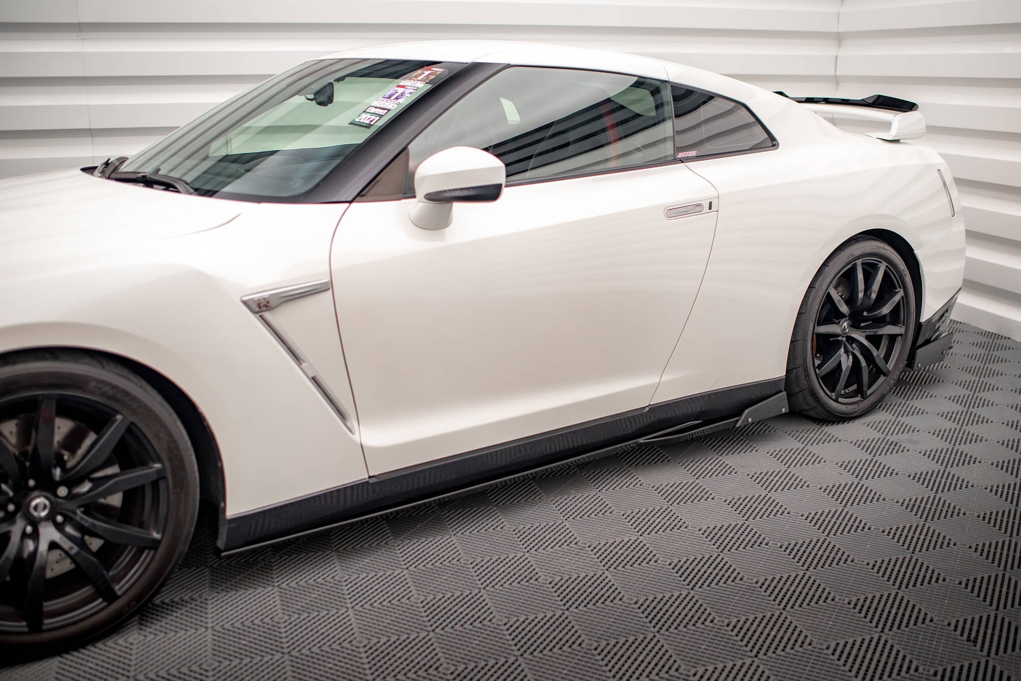 Taloneras + Flaps Nissan GT-R R35 Facelift
