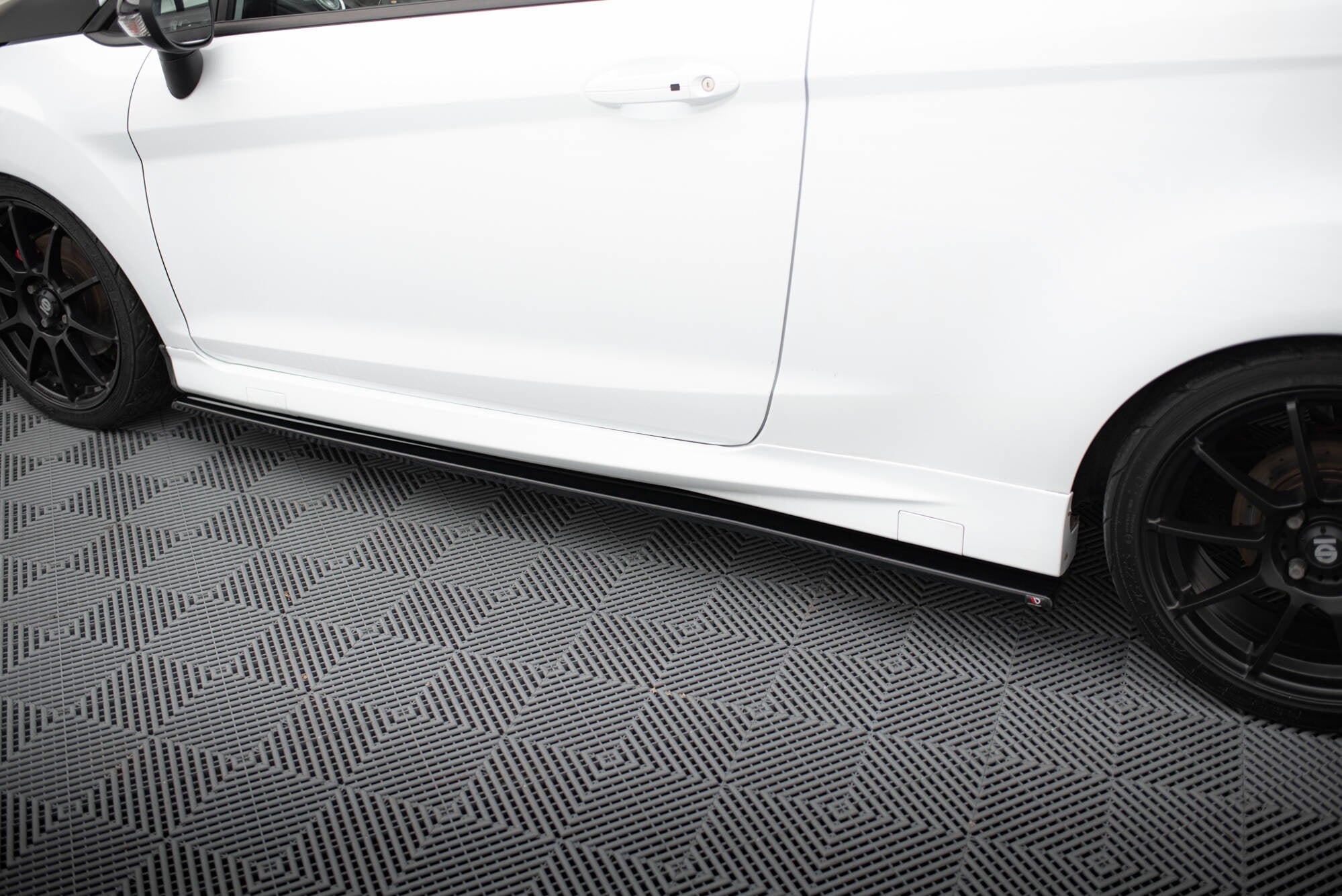 Taloneras Ford Fiesta ST / ST-Line Mk7 / Mk7 Facelift