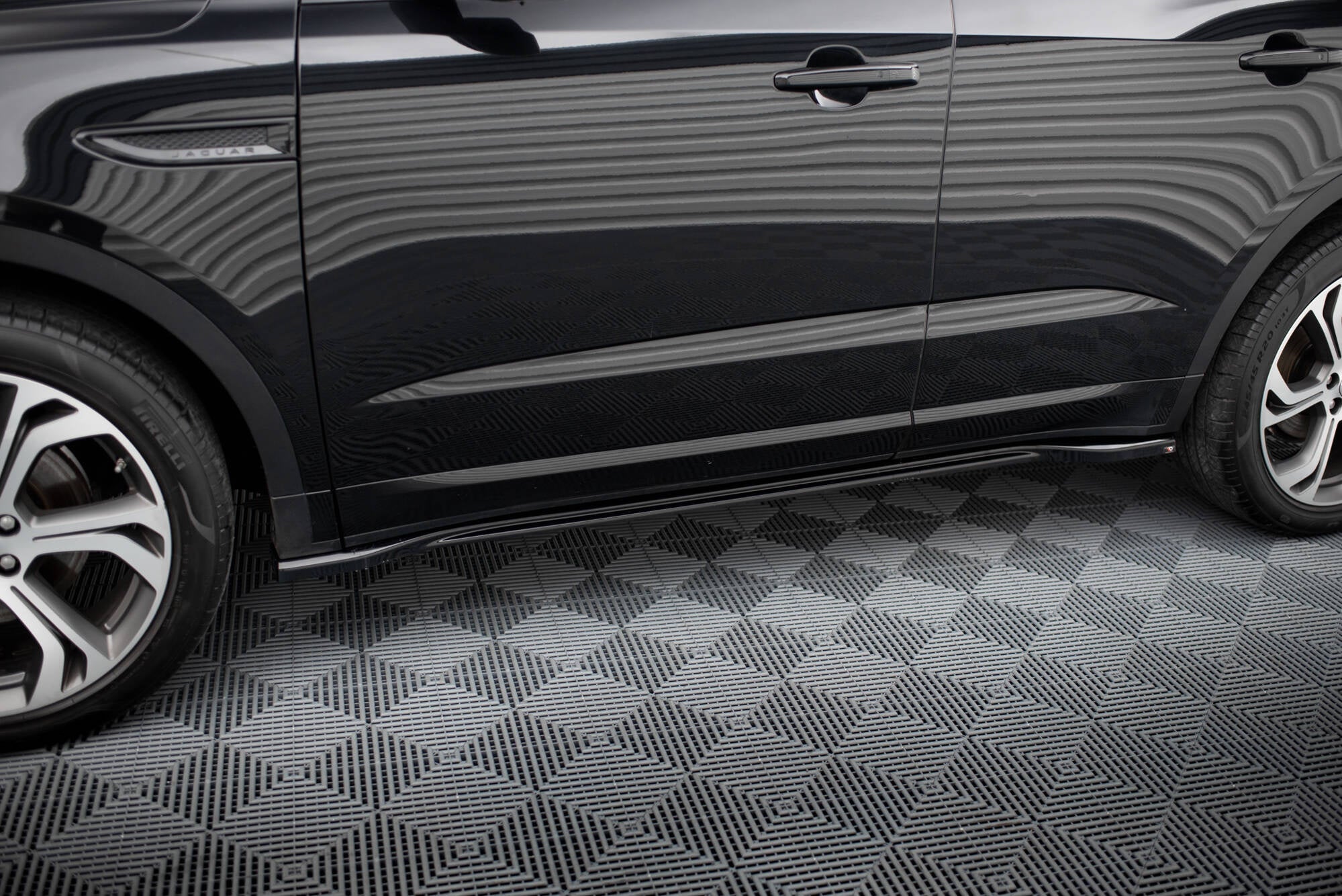 Taloneras Jaguar E-Pace R-Dynamic Mk1