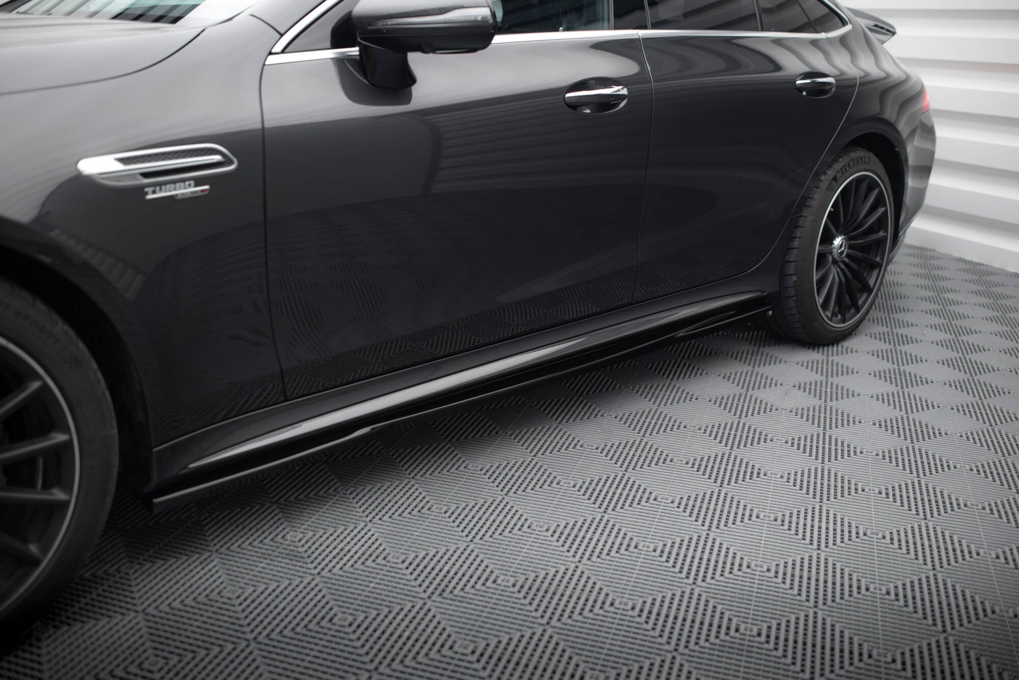 Taloneras Mercedes-AMG GT 53 4-Door Coupé X290