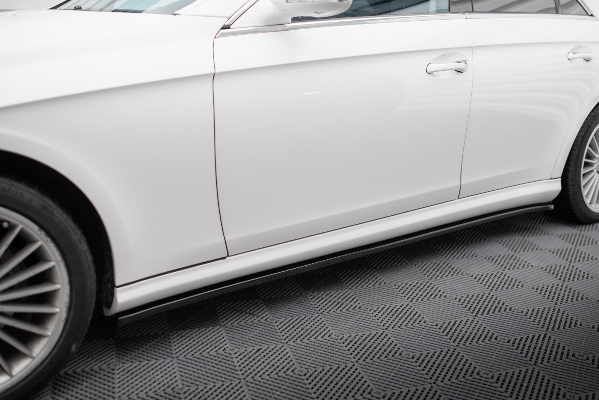 Taloneras Mercedes CLS C219 55 AMG