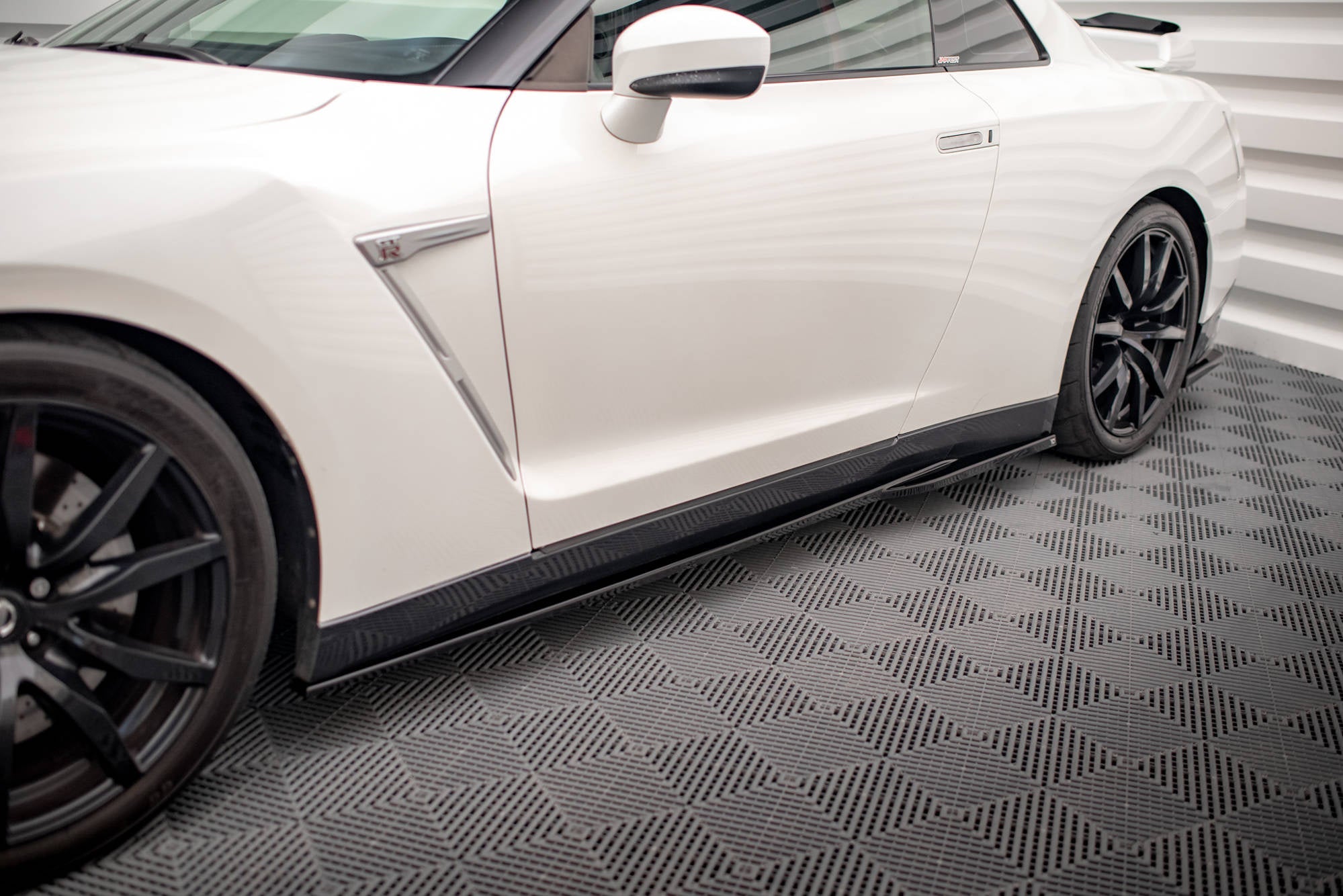 Taloneras Nissan GT-R R35 Facelift