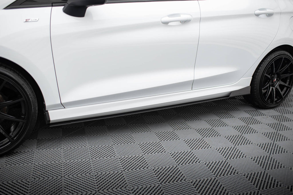 Racing Side Skirts V.1 Ford Fiesta Mk8 ST / ST-Line