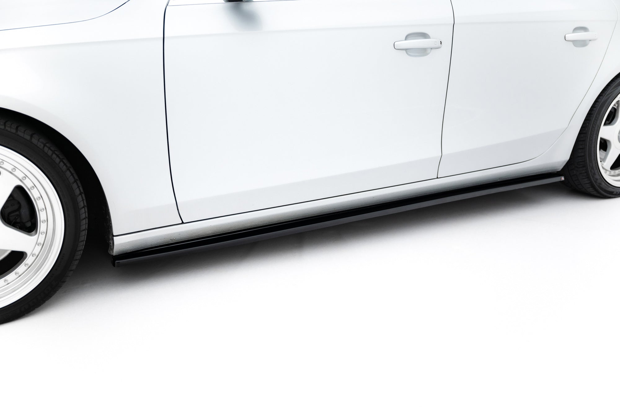 Taloneras V.1 Audi S4 / A4 / A4 S-Line Berlina / Sedán / Avant B8 / B8 Facelift