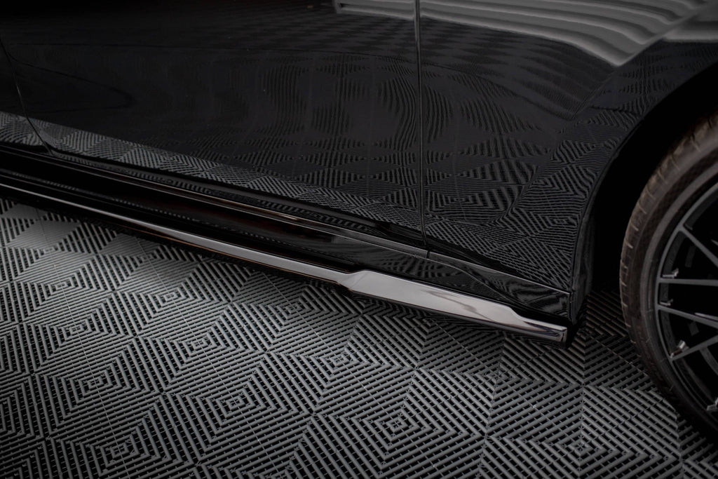 Side skirts V.1 BMW 740d xDrive M-pack / 740i xDrive M-Pack G70