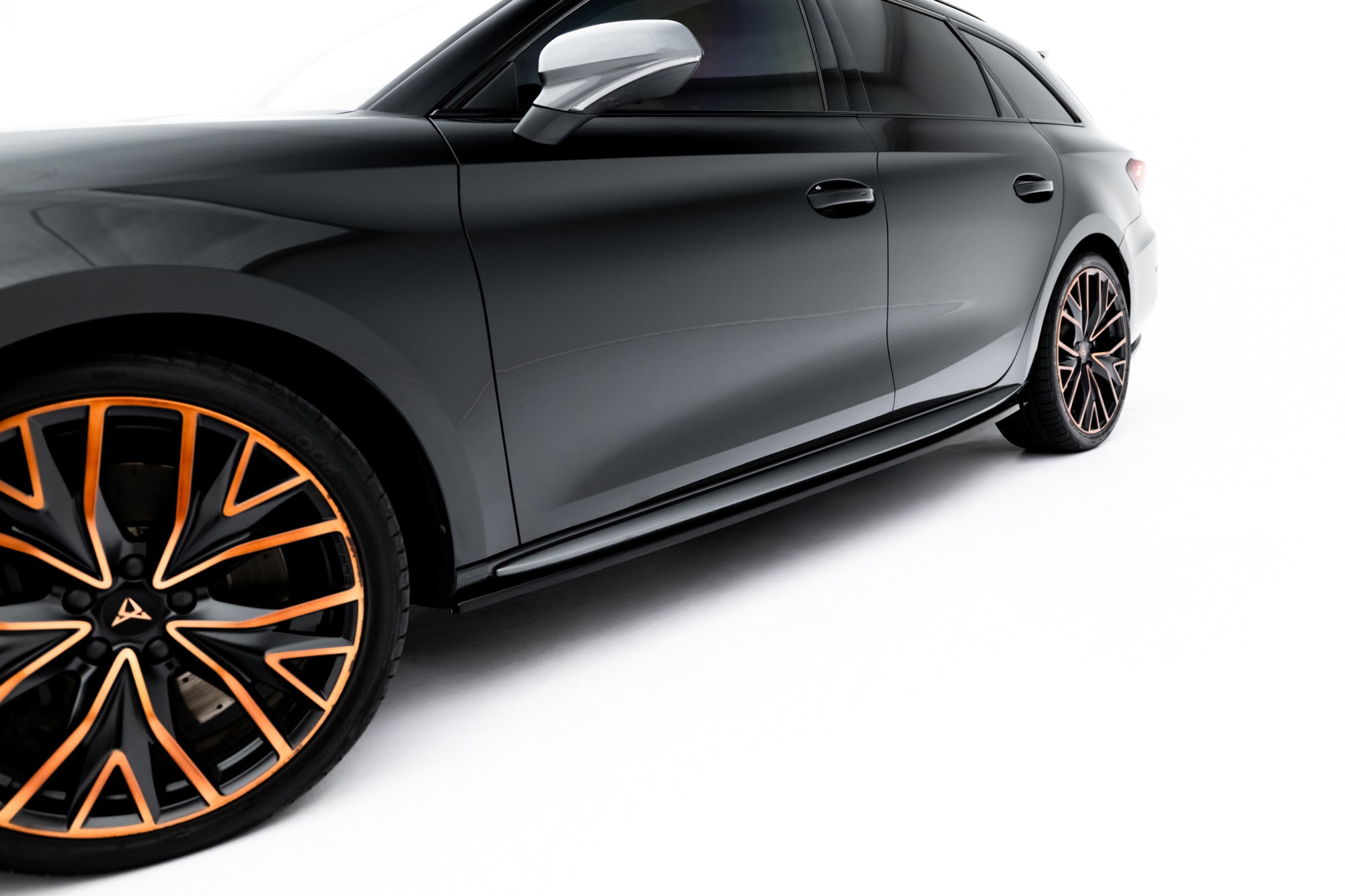 Taloneras V.1 Cupra León ST / Hatchback Aero Mk1 Facelift