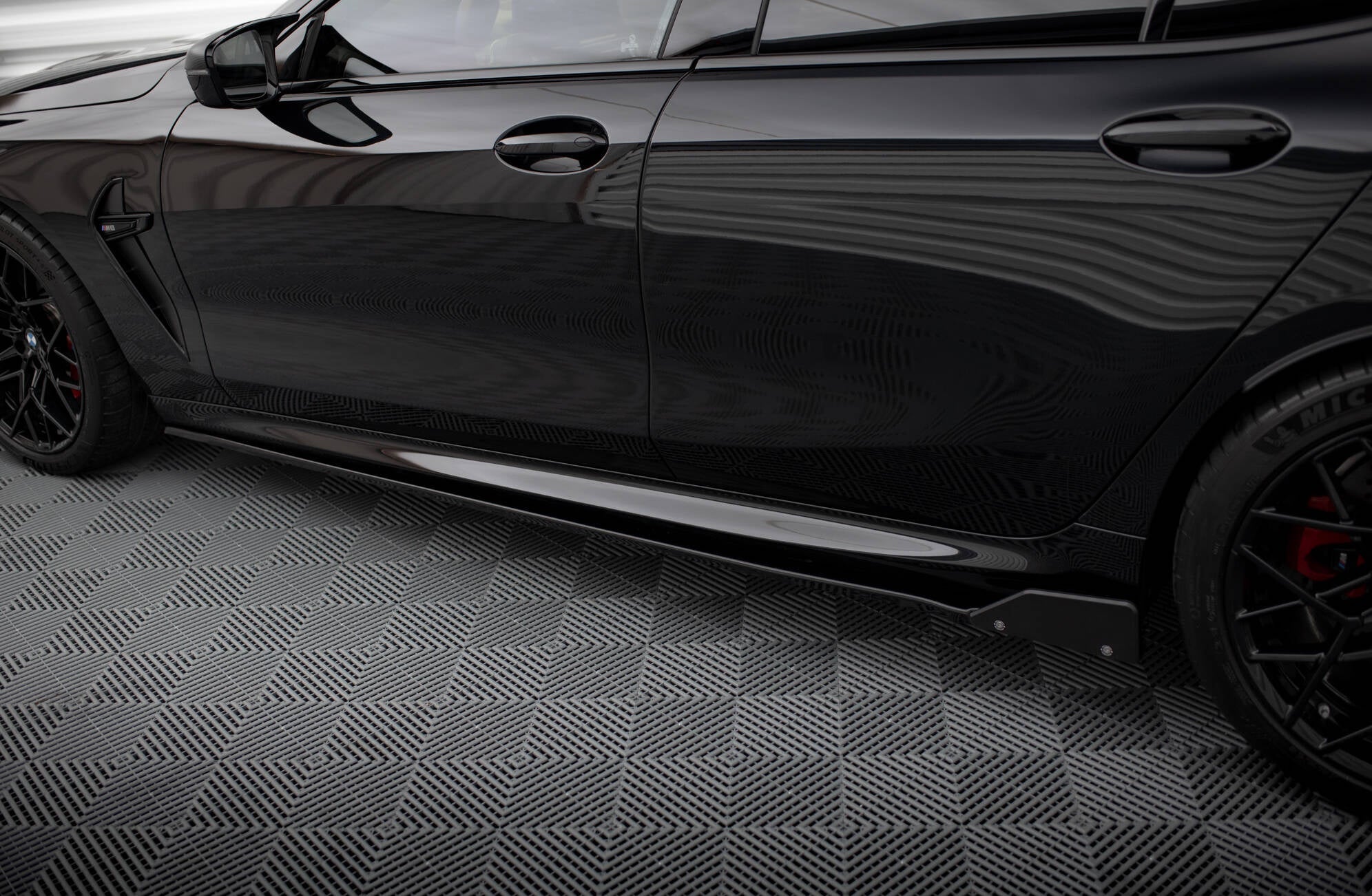 Taloneras V.1 + Flaps BMW M8 Gran Coupé F93 / Serie 8 Gran Coupé M-Pack G16