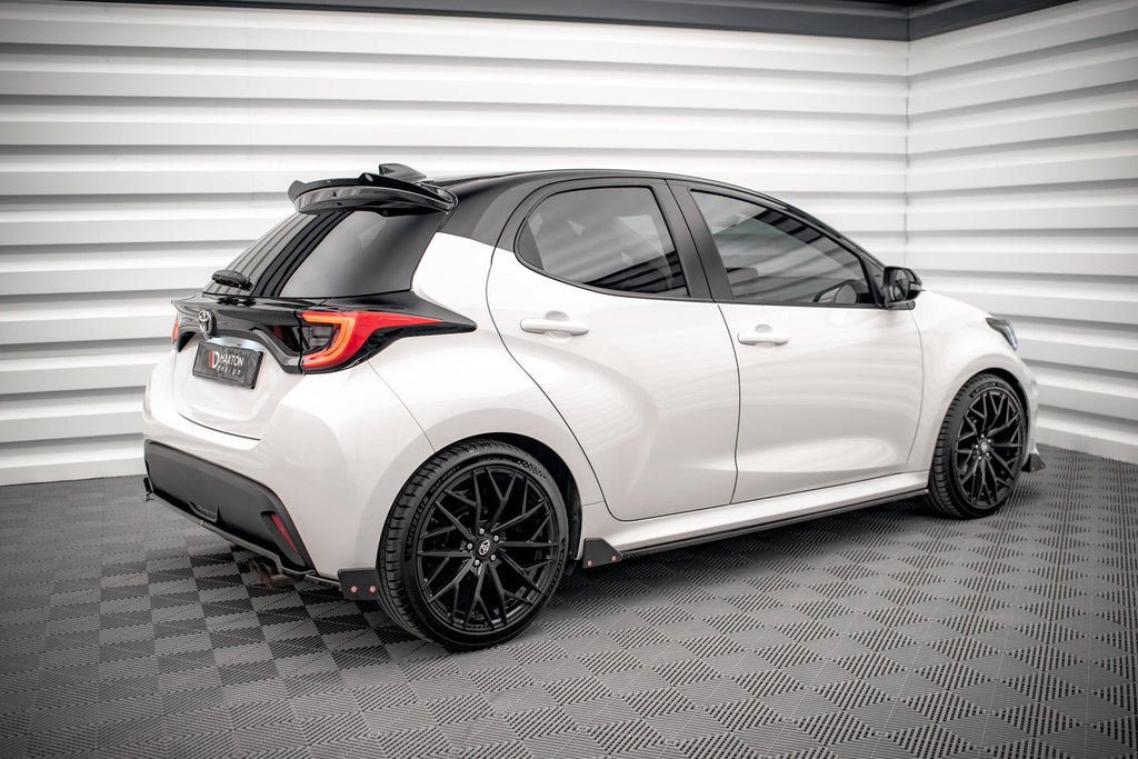 Rear Spats V.1 + Flaps Toyota Yaris Mk4