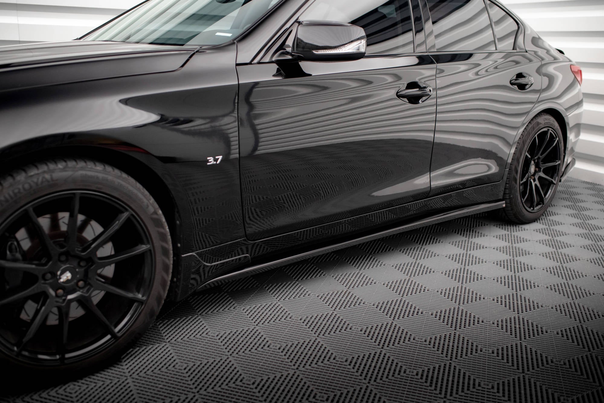 Taloneras V.1 Infiniti Q50 S Mk1