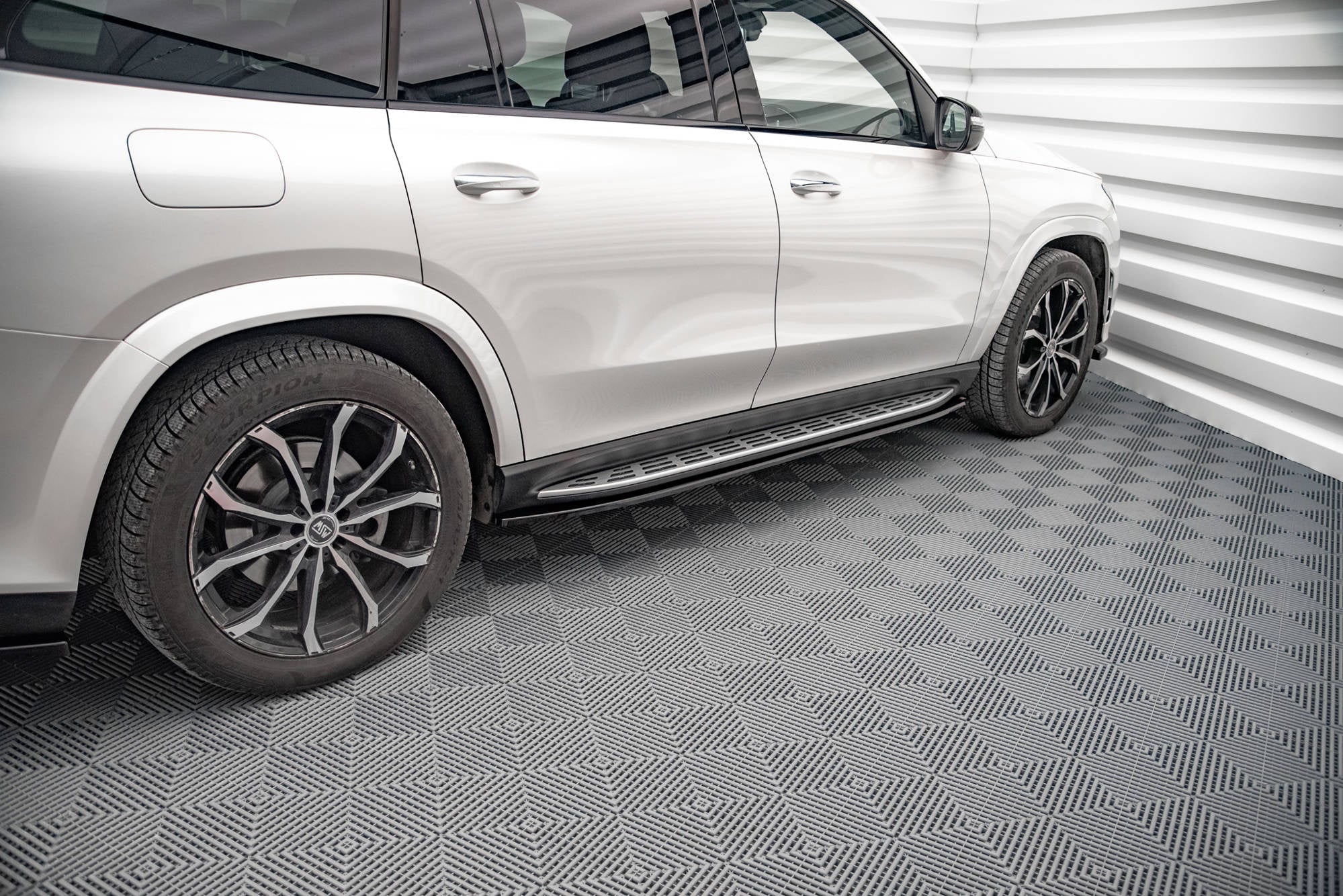 Taloneras V.1 Mercedes-Benz GLS AMG-Line X167