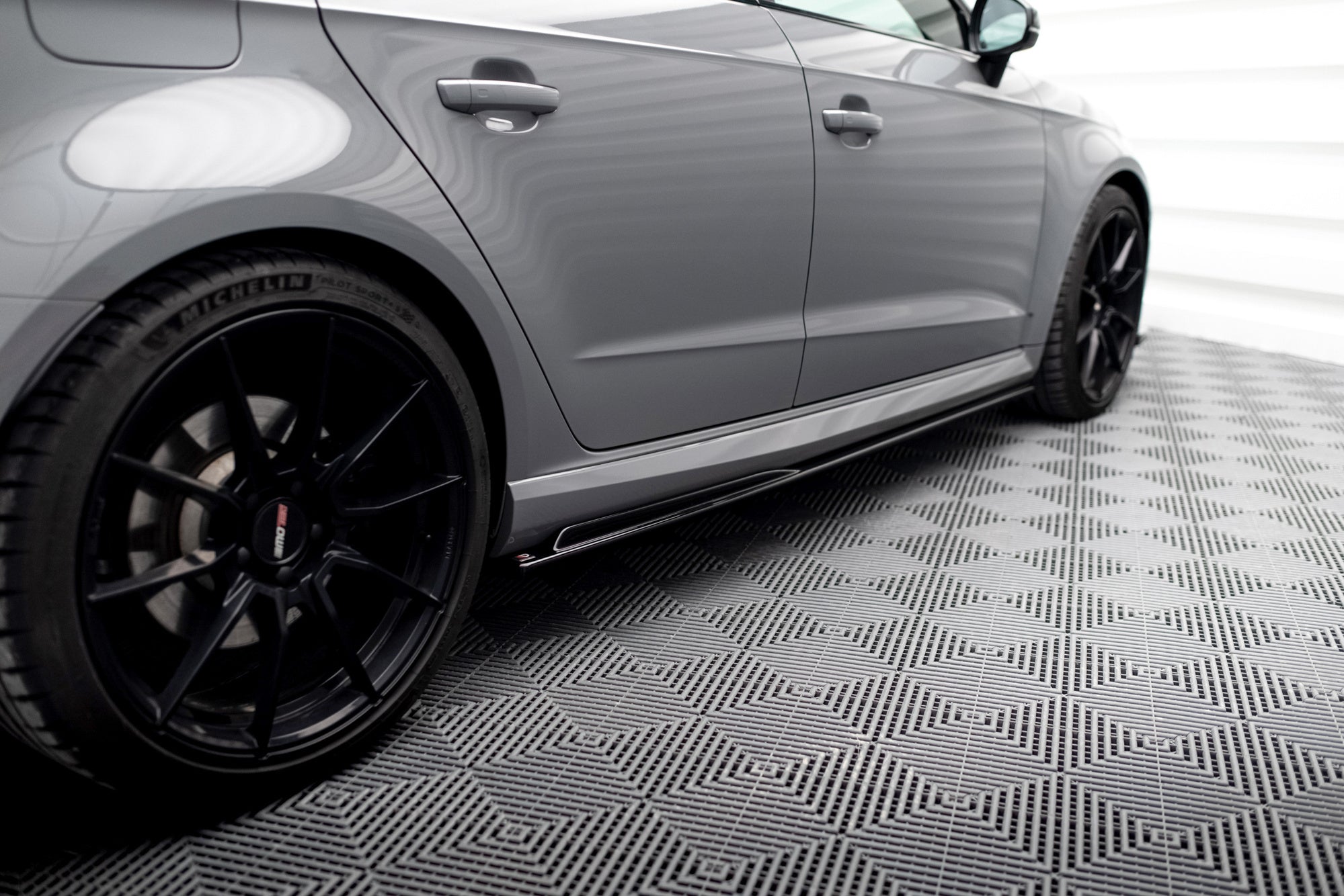Taloneras V.2 Audi RS3 8V Sportback Facelift