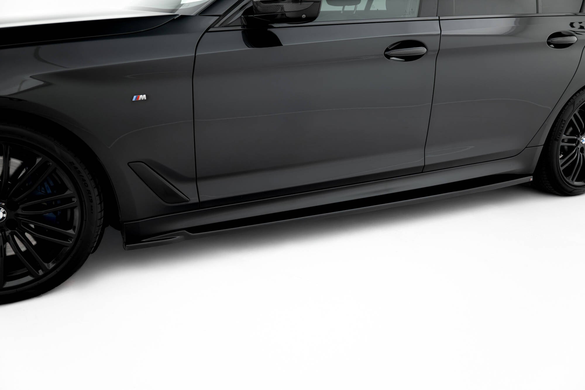 Taloneras V.2 BMW M550i / M550d Berlina / Sedán / Touring G30 / G30 Facelift