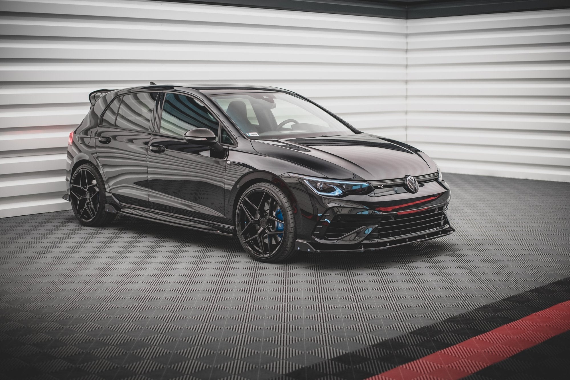Taloneras V.2 + Flaps Volkswagen Golf R Hatchback Mk8