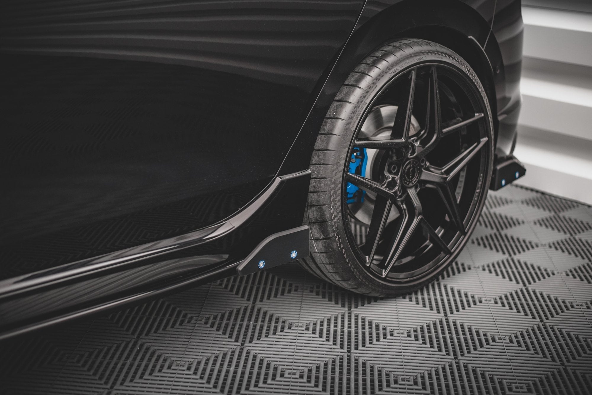 Taloneras V.2 + Flaps Volkswagen Golf R Hatchback Mk8