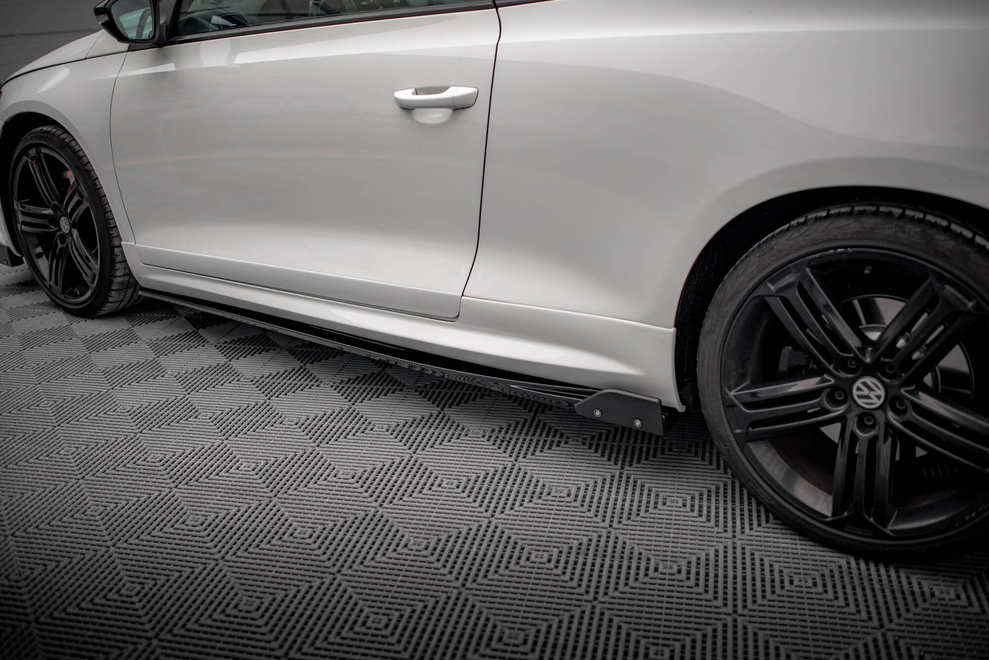 Taloneras V.2 + Flaps Volkswagen Scirocco R Mk3