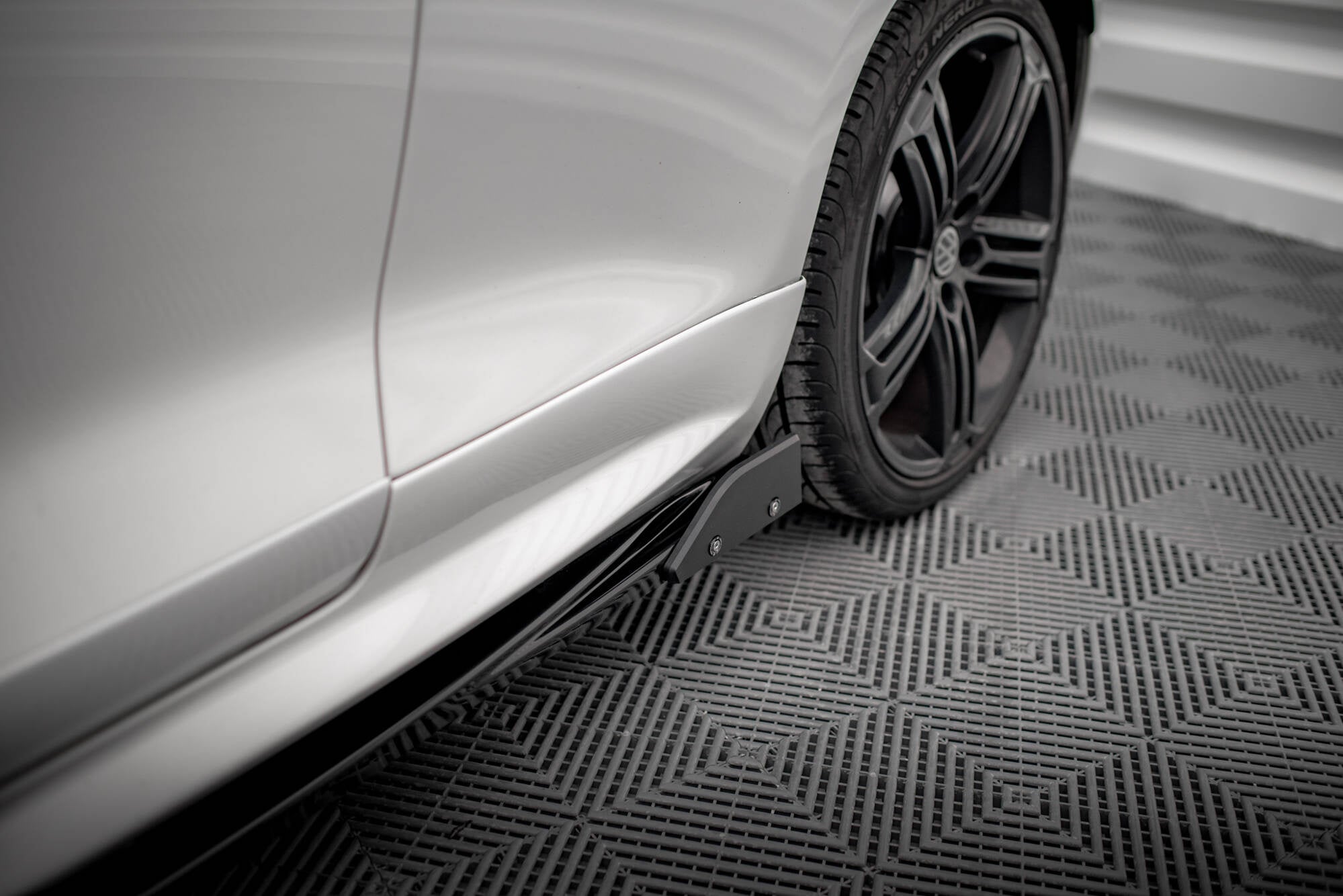 Taloneras V.2 + Flaps Volkswagen Scirocco R Mk3