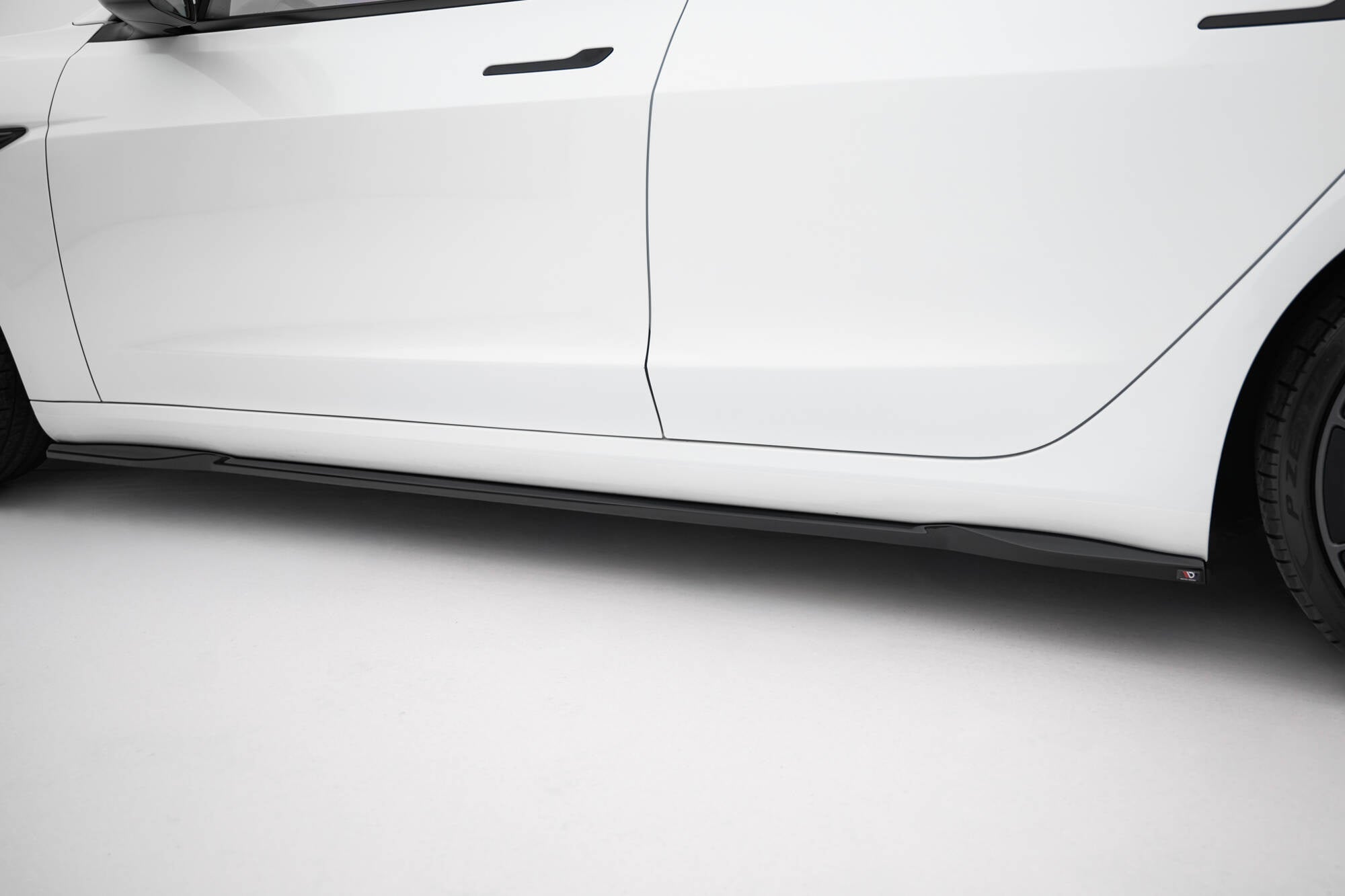 Taloneras V.2 Tesla Model 3 Performance Mk1 Facelift