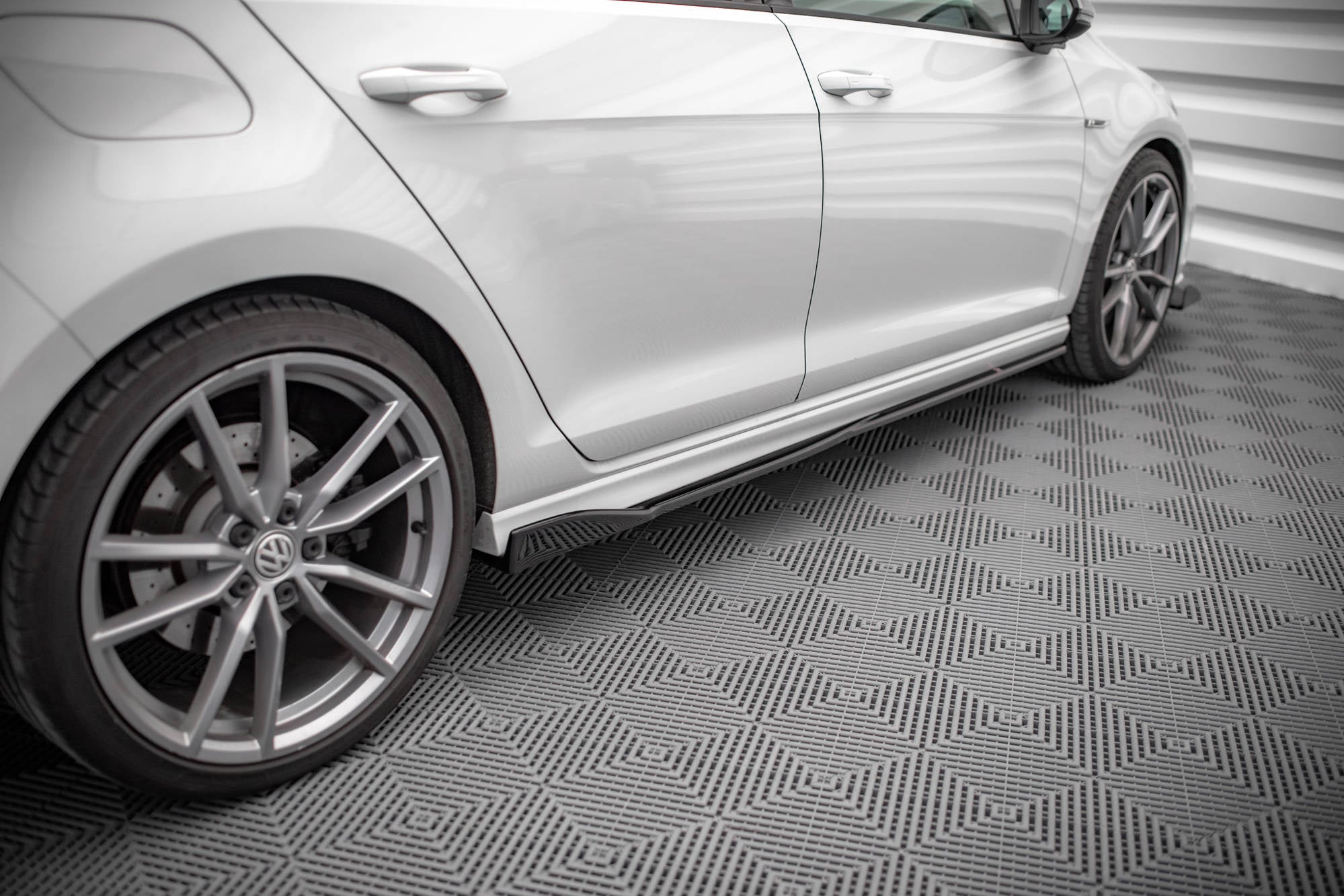 Taloneras V.2 Volkswagen Golf R / R-Line Mk7