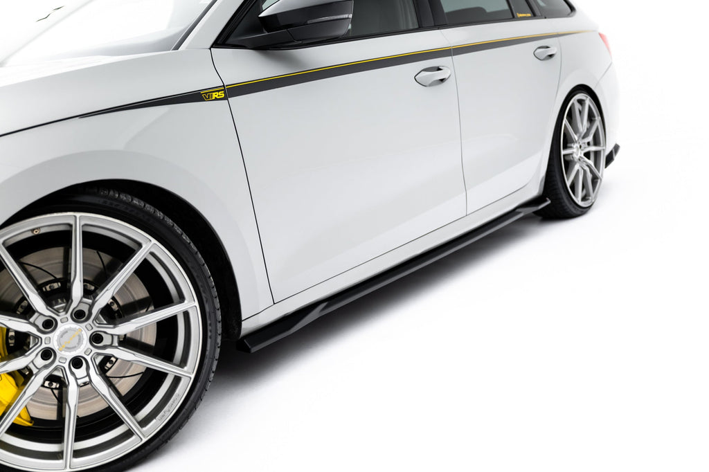 Taloneras V.3 Skoda Octavia RS Liftback / Familiar Mk4 Facelift